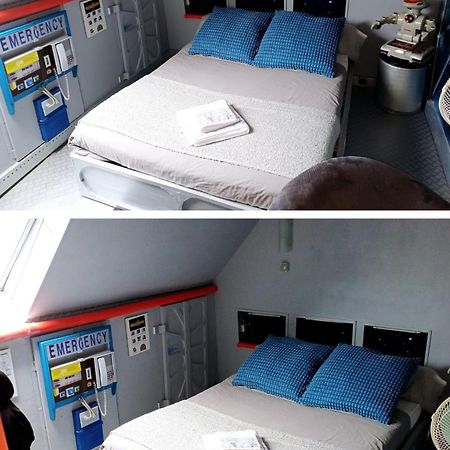 Le Lion Dort Bed and Breakfast Cormeilles-en-Parisis Esterno foto