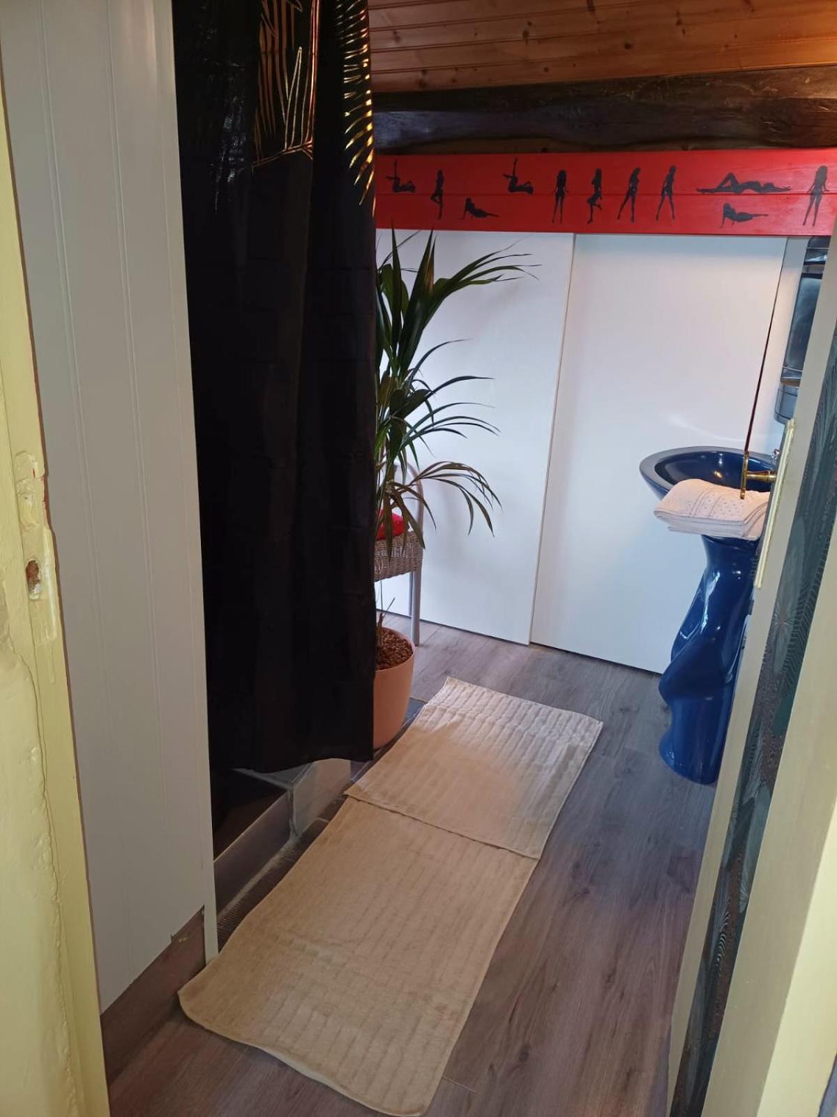 Le Lion Dort Bed and Breakfast Cormeilles-en-Parisis Esterno foto